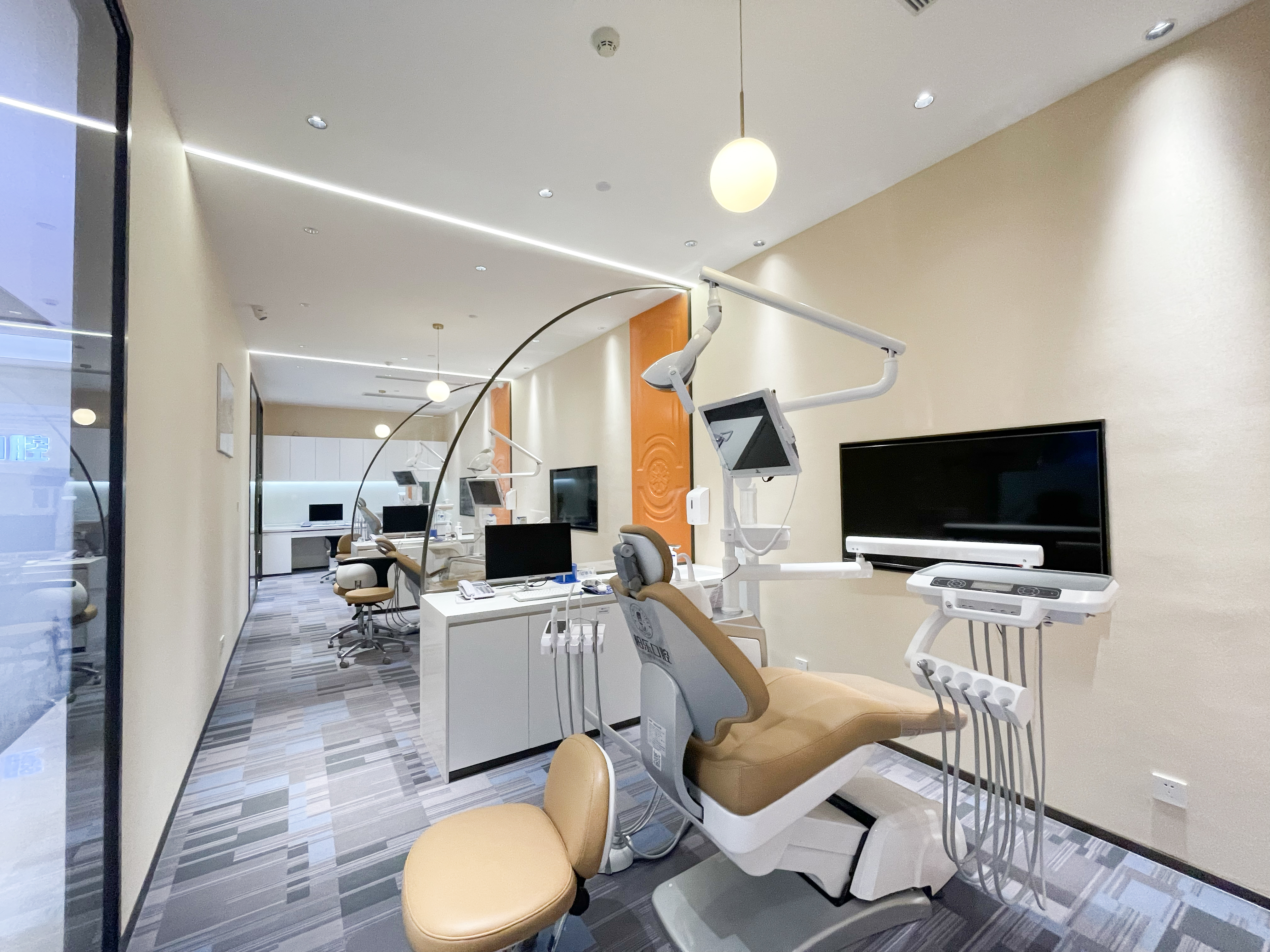 桂林柏乐口腔种植牙价格的关键影响因素